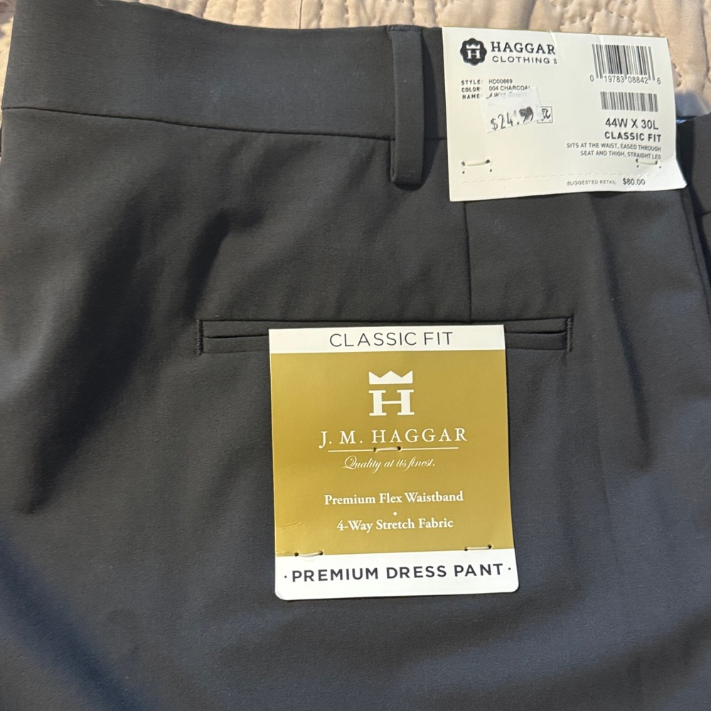 Haggar Men's Classic Fit Dress Pants - Gray